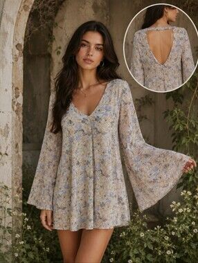 Vtg Fairycore Floral V-Neck Bell Sleeve Mini Dress Light Blue & Cream Chiffon M